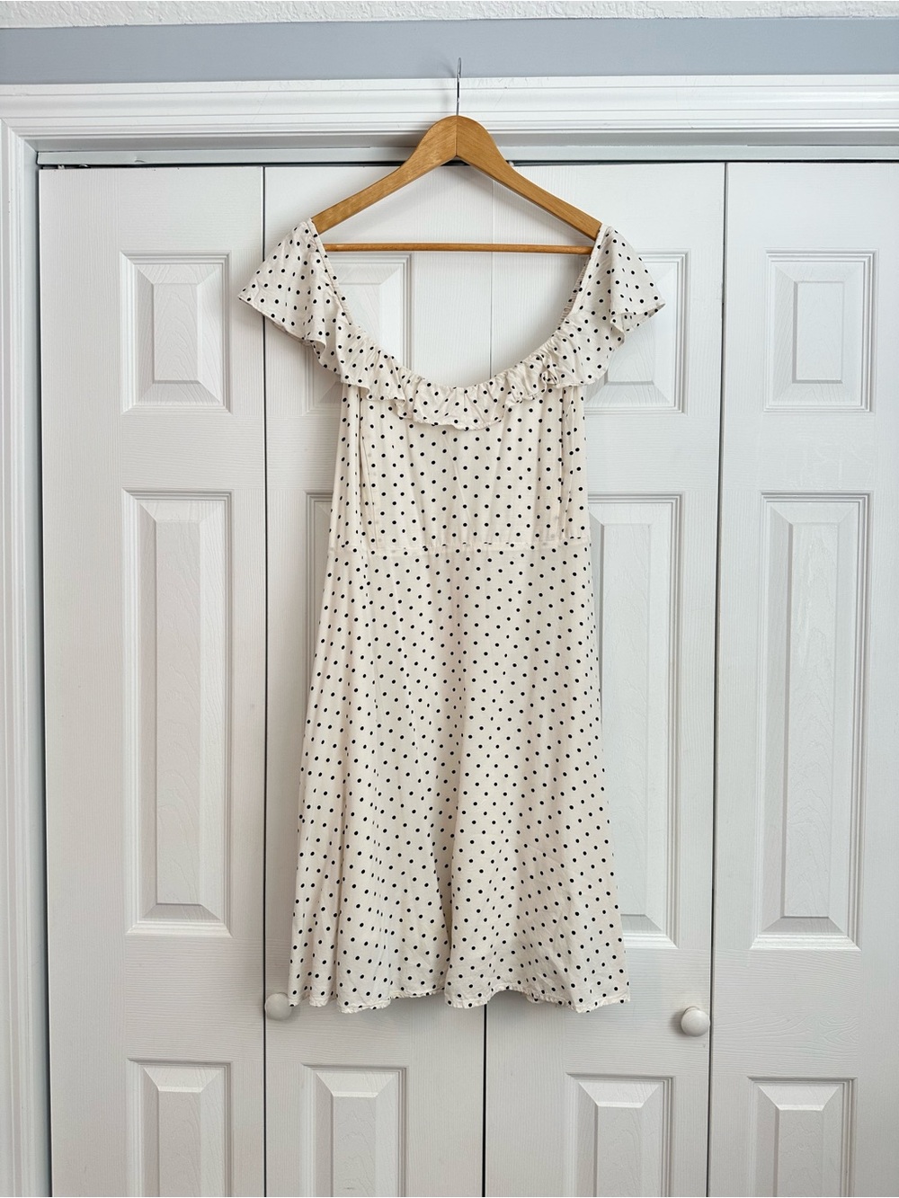 Old Navy white with black polka dot dress in XL #polkadot #summerdress